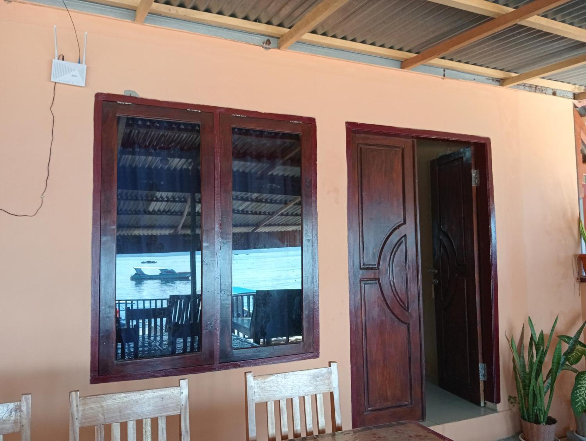 Mamalis Homestay Манадо Екстер'єр фото